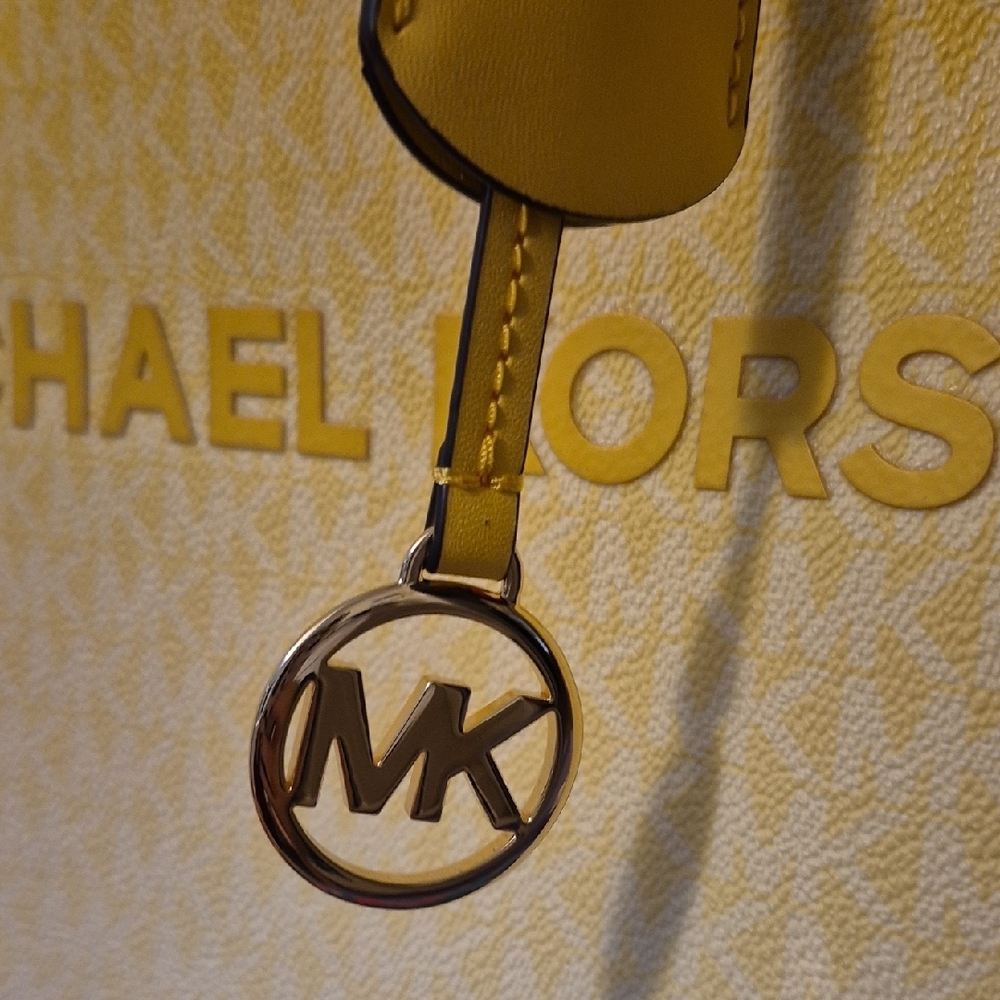 Michael Kors Vibrant Yellow and Cream Tote - Picture 12 of 13